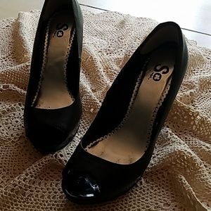 Peep toes